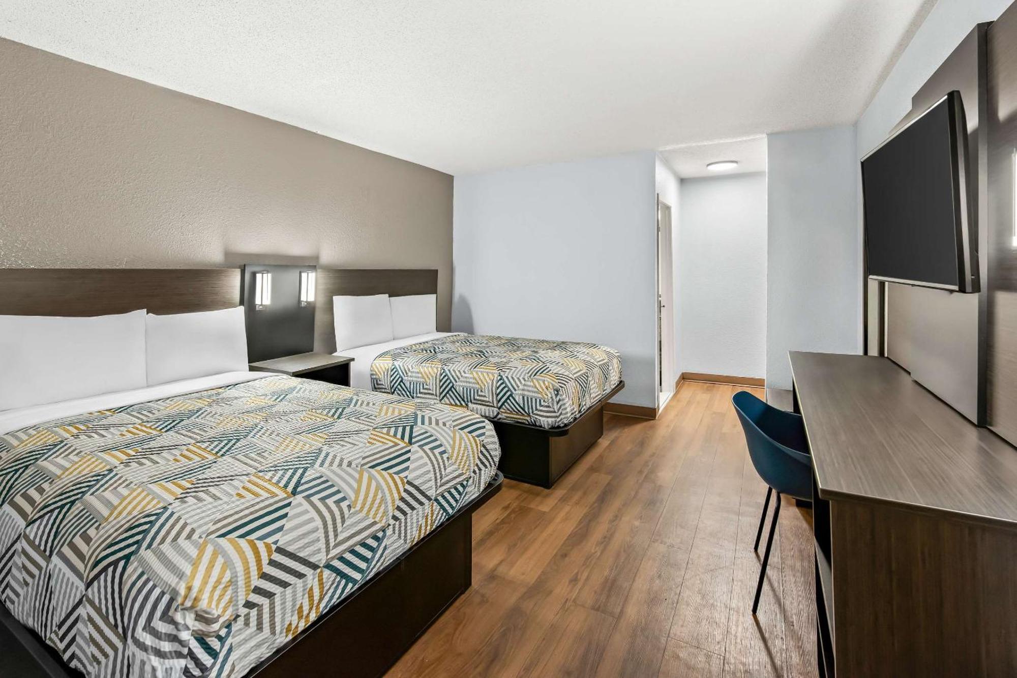 Motel 6 Lester - Philadelphia Airport מראה חיצוני תמונה