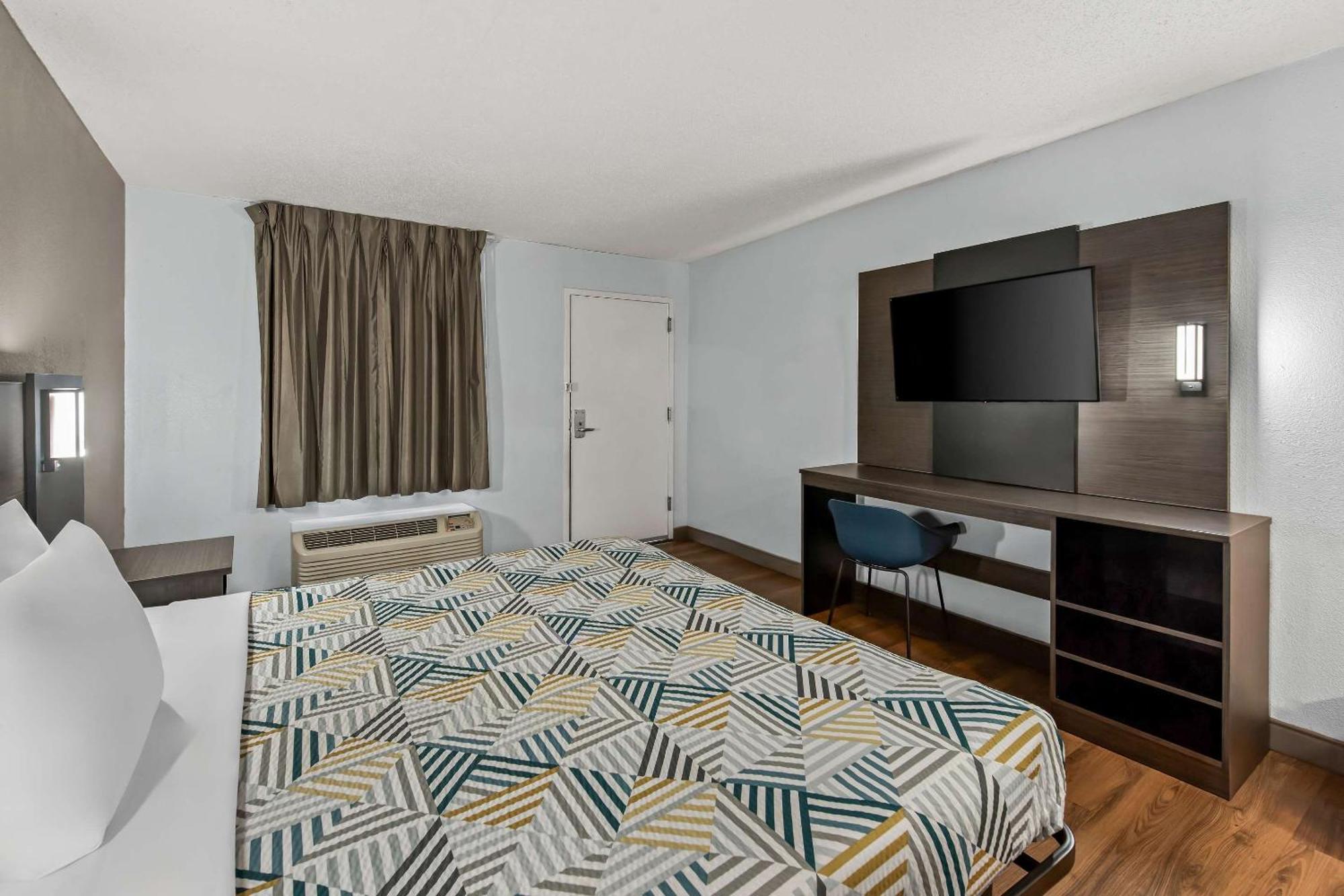 Motel 6 Lester - Philadelphia Airport מראה חיצוני תמונה