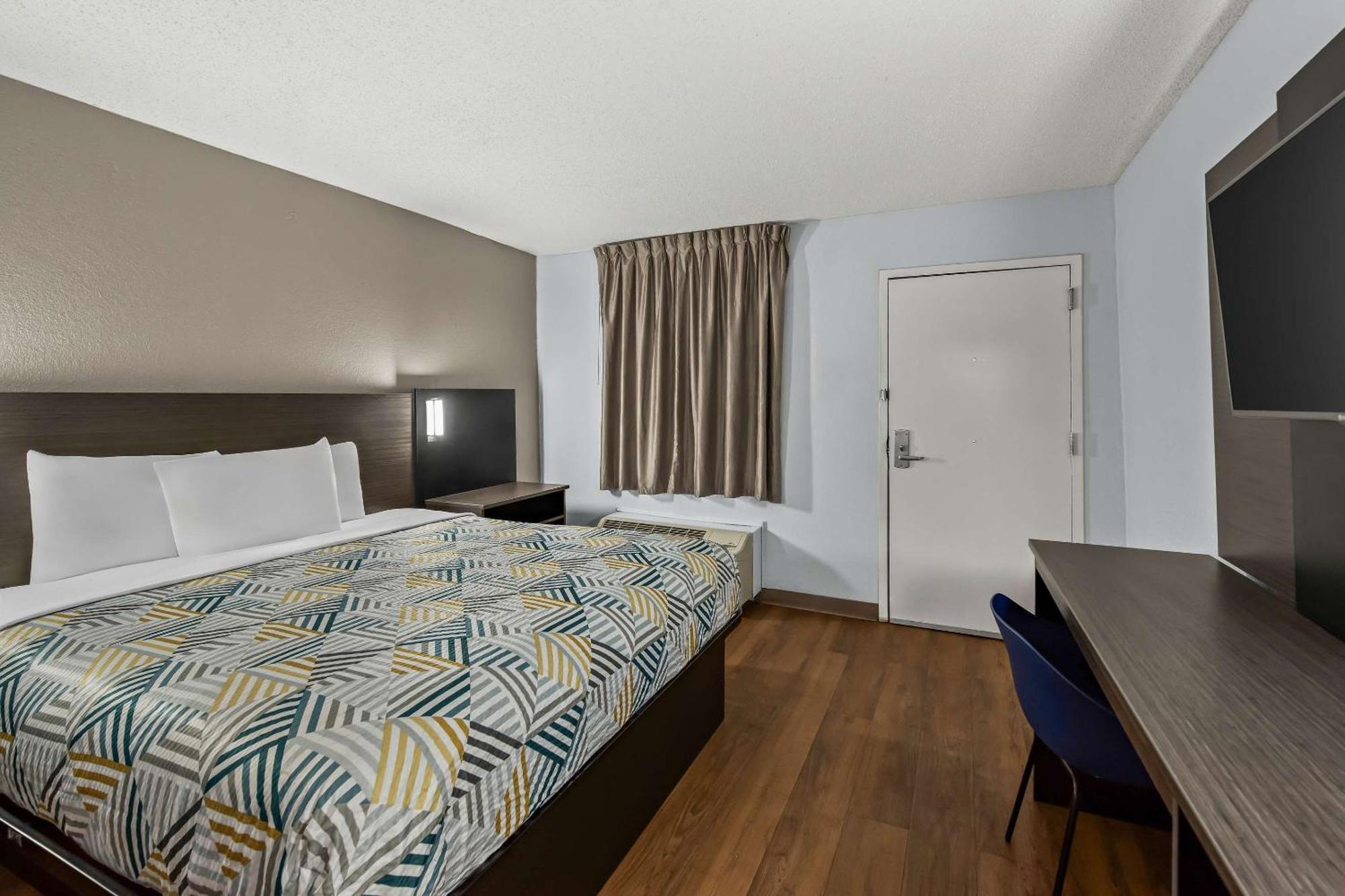 Motel 6 Lester - Philadelphia Airport מראה חיצוני תמונה
