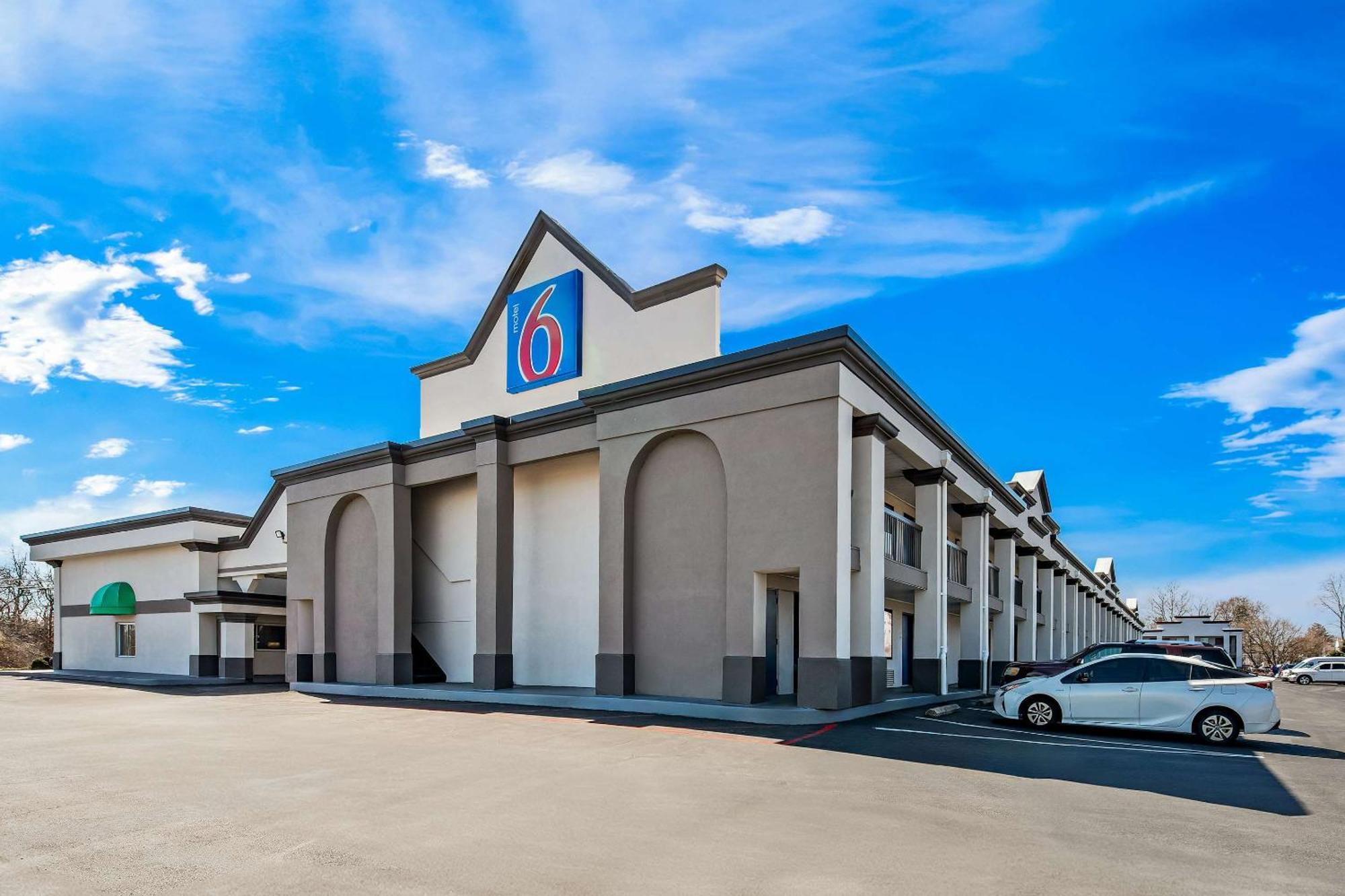 Motel 6 Lester - Philadelphia Airport מראה חיצוני תמונה